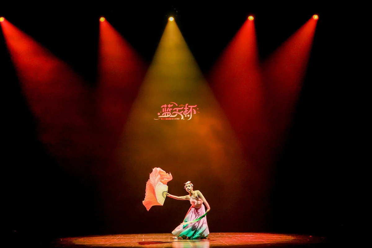 第二十届“蓝天杯”校园文化艺术展演上海专场圆满落幕(图4)