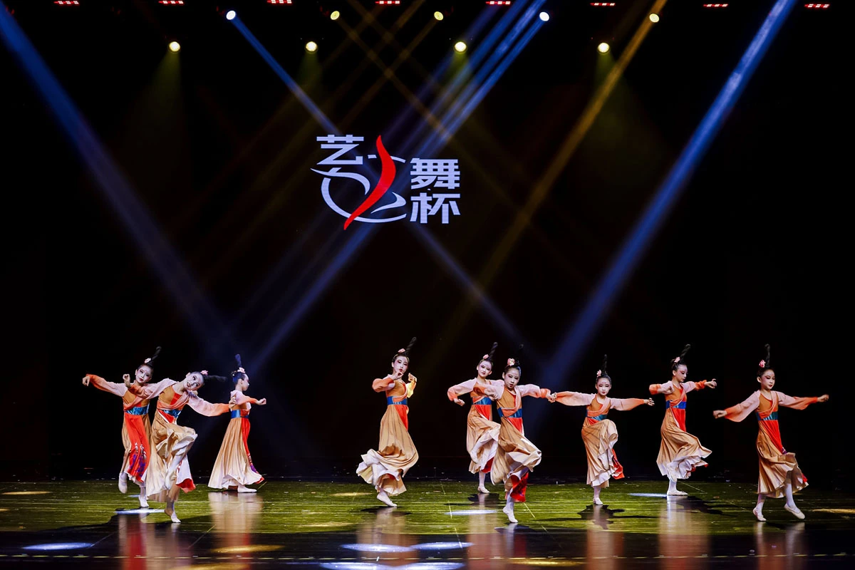 2024年暑期“艺舞杯·艺语杯”全国青少年艺术展演圆满落幕(图3)