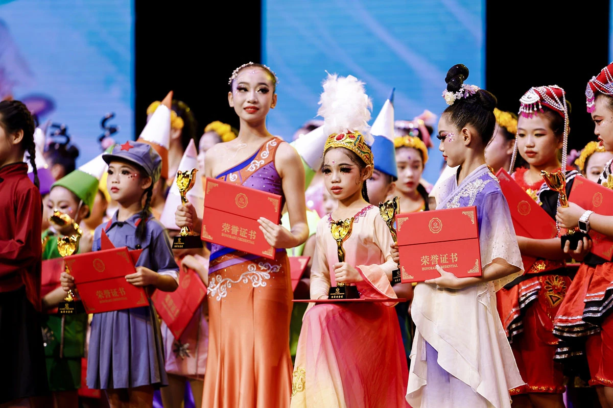 2024《玉兰花蕾》全国青少年儿童艺术展演圆满落幕(图5)